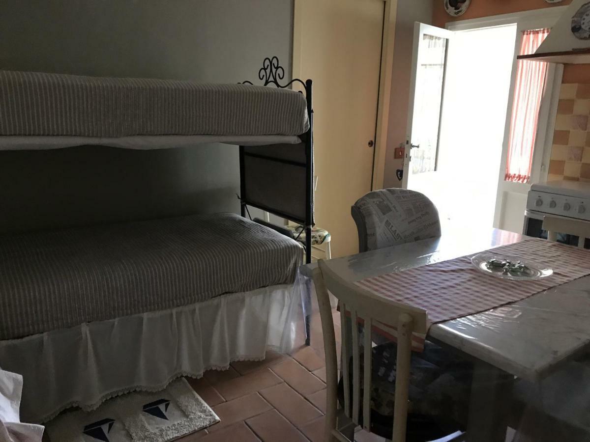 Ancora Bilocale Villa Марина ди Маса Екстериор снимка